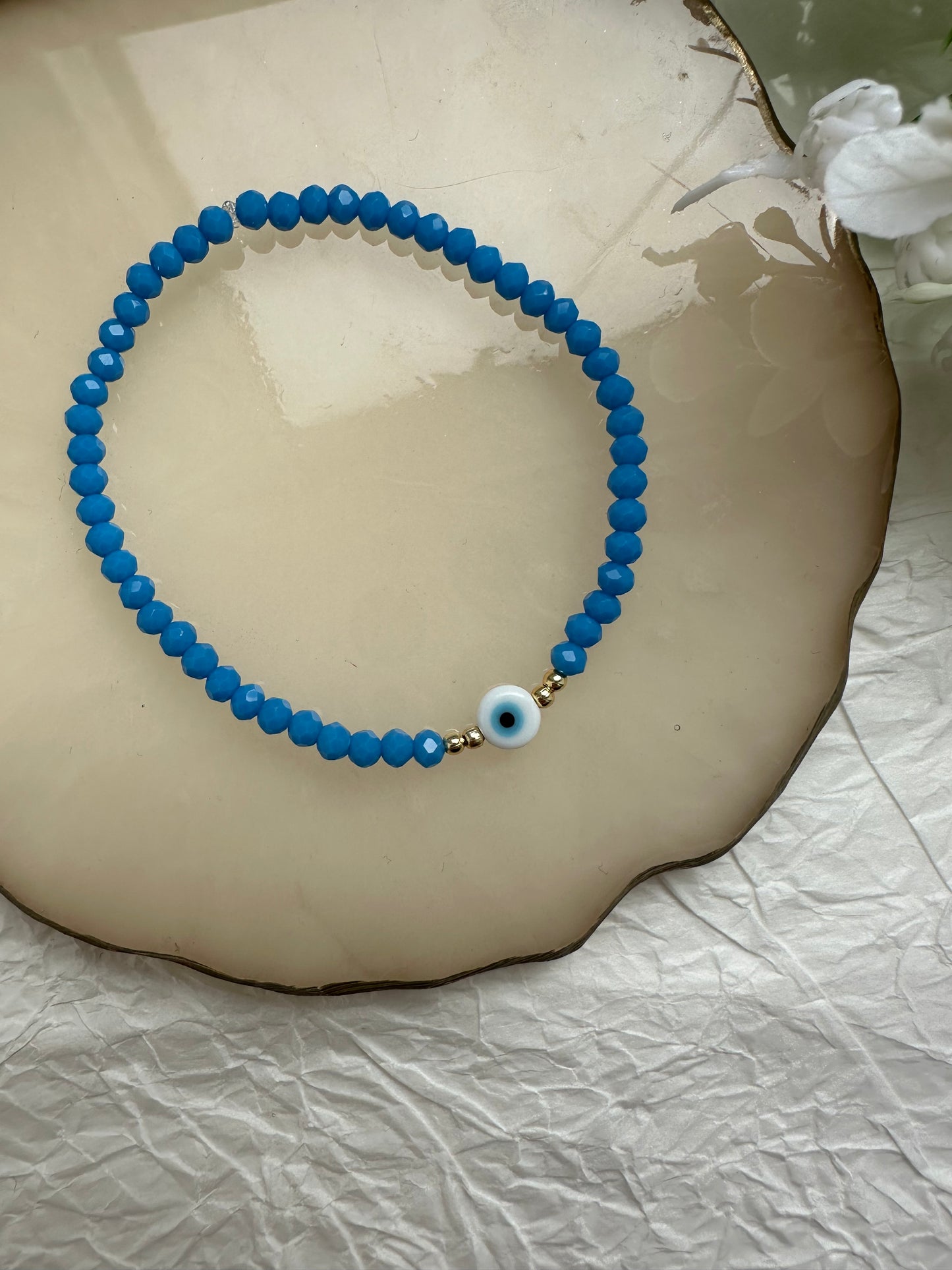 Perlenarmband mit Blauen Perlen und einer Nazar Perle - 10239