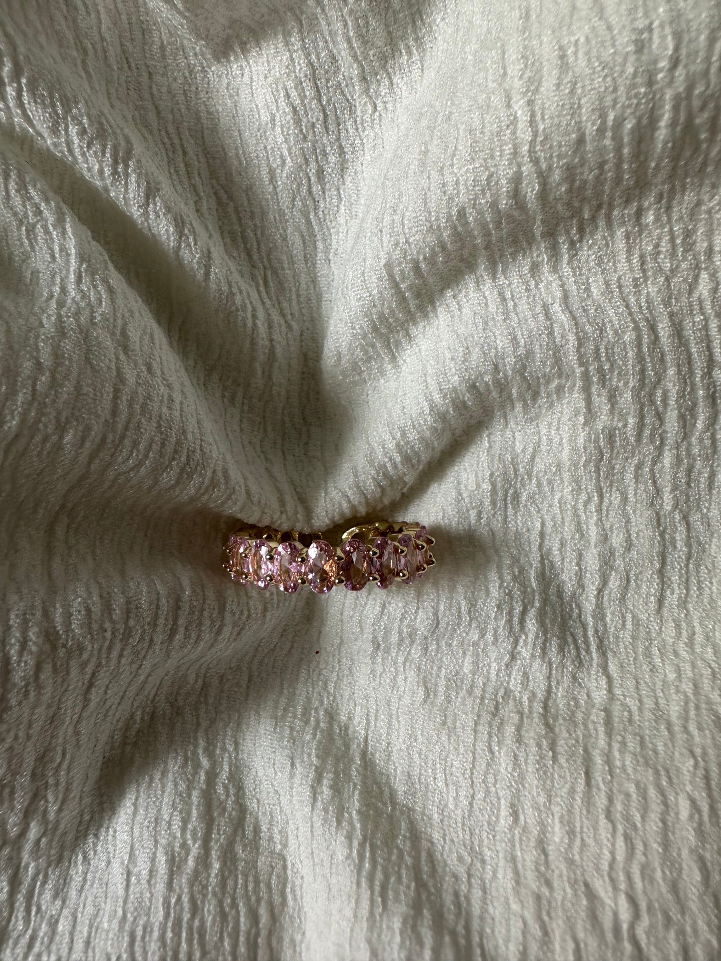 Ring mit Rosa Zirkonia Steinen