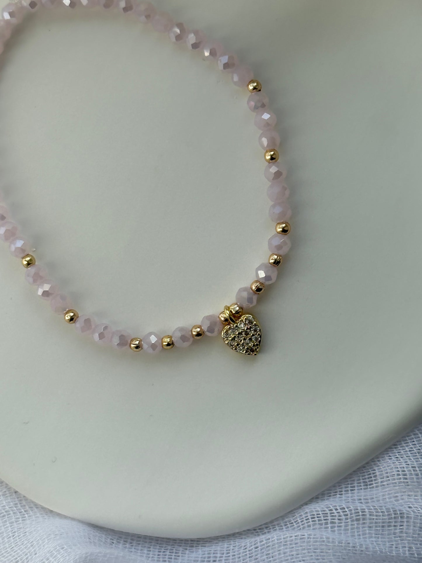 Perlenarmband mit Rosa Kristallperlen und Zirkonia Herz Anhänger - 10553