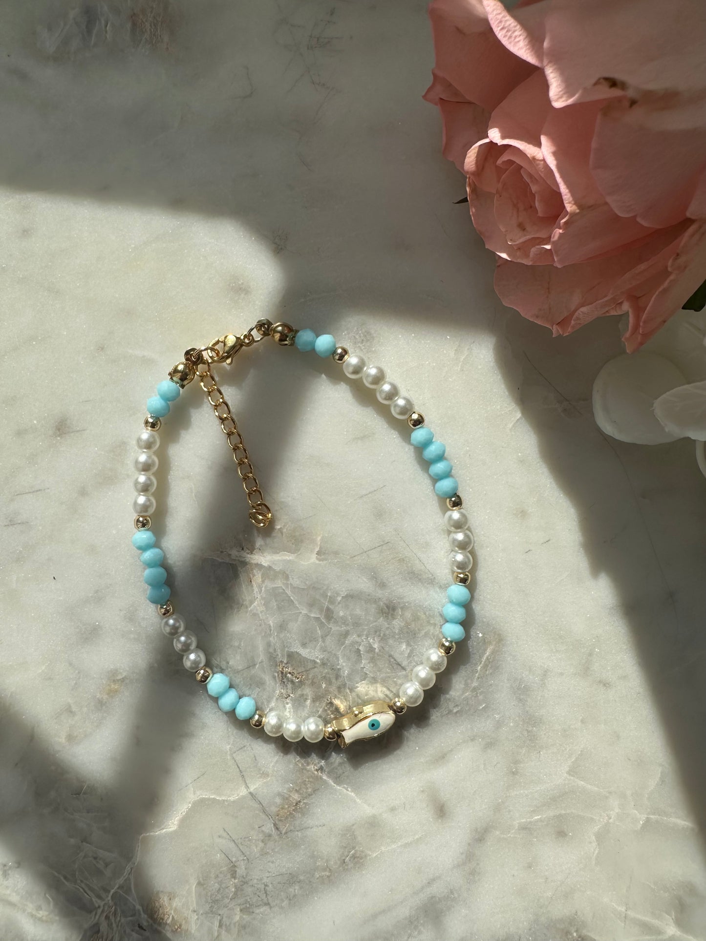 Fußkette mit Weißen und Blauen Perlen und Fisch Anhänger - 10086