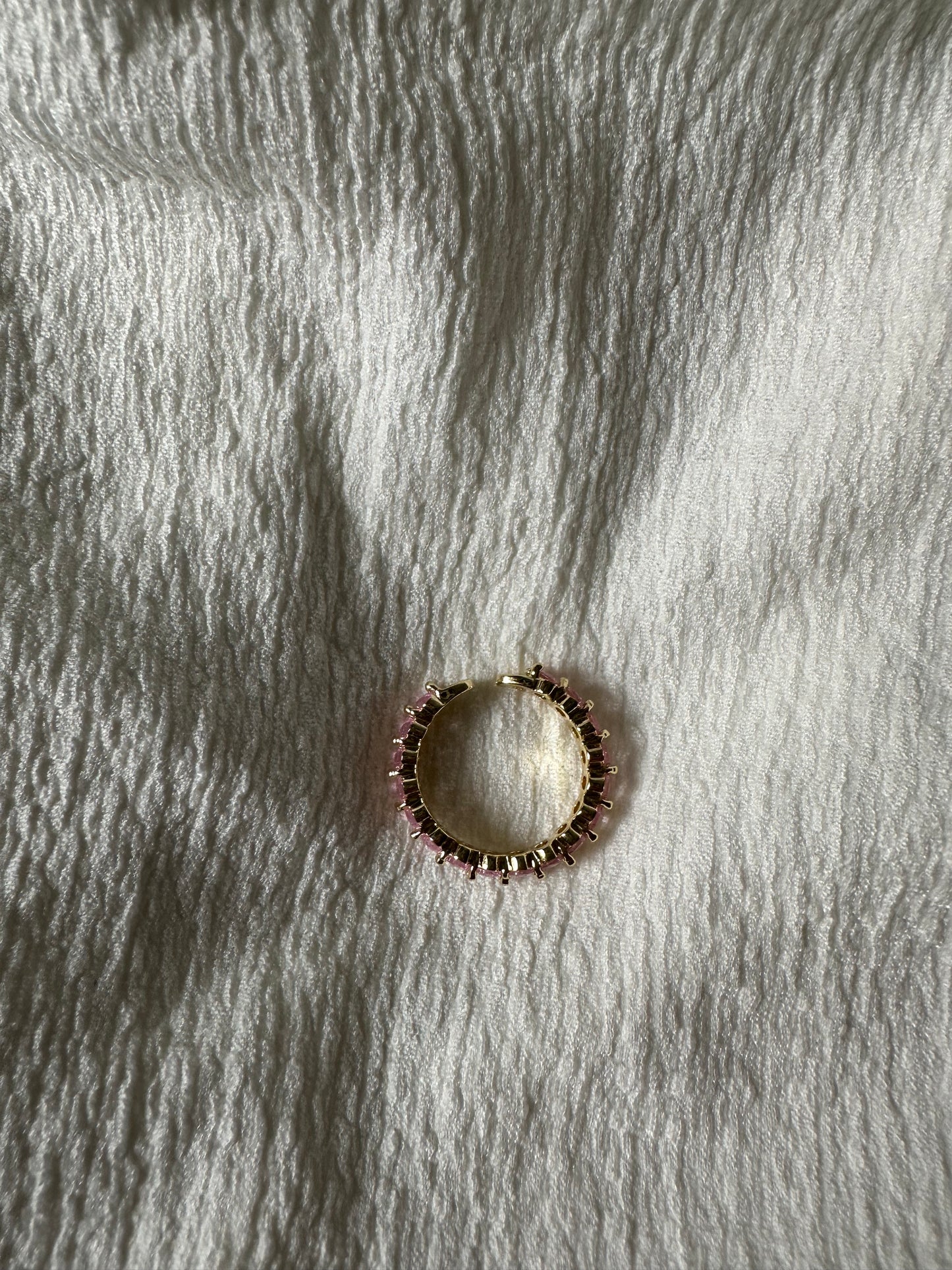 Ring mit Rosa Zirkonia Steinen