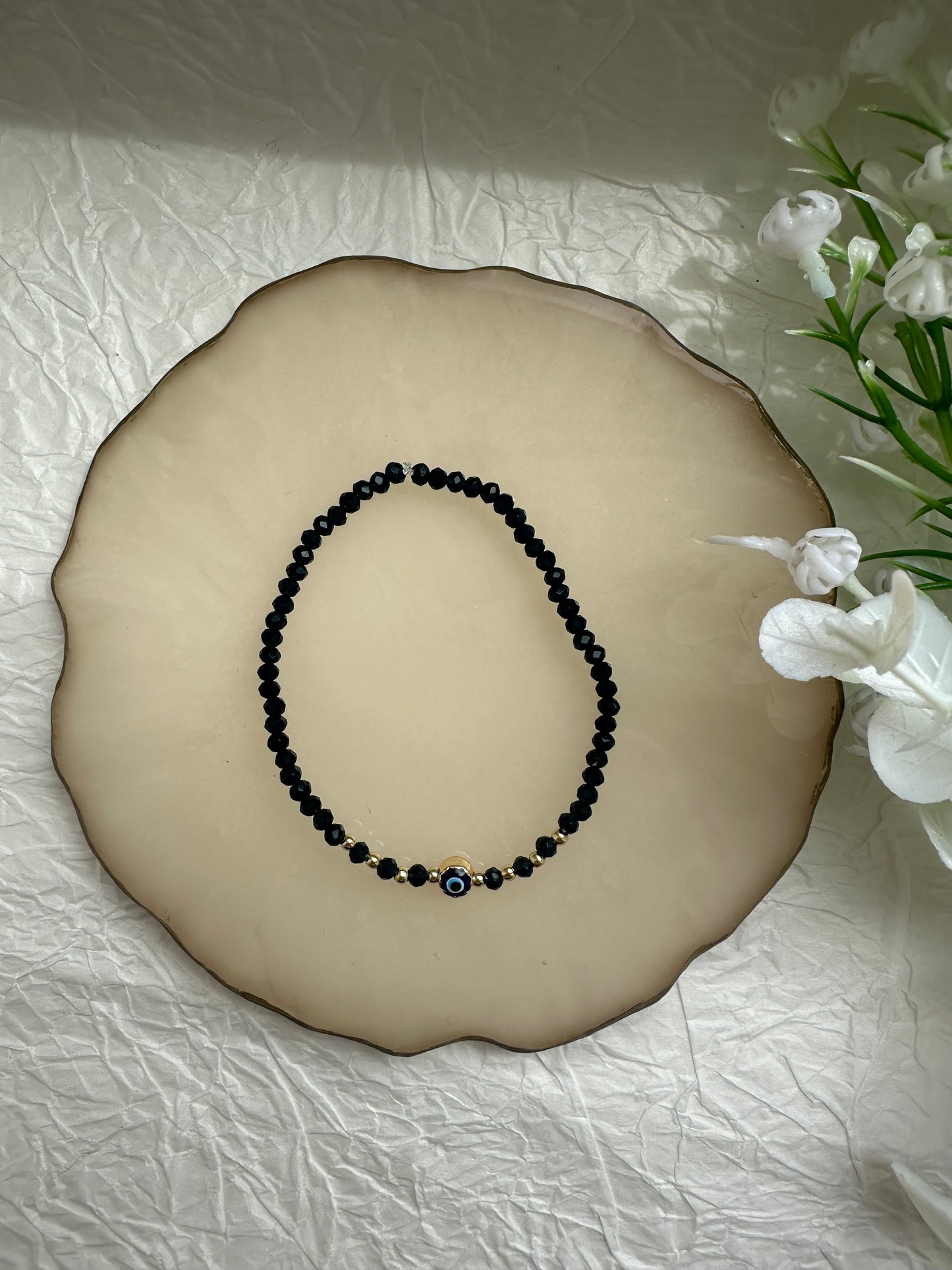 Perlenarmband mit Dunkelblauen Perlen und Nazar Anhänger - 10241