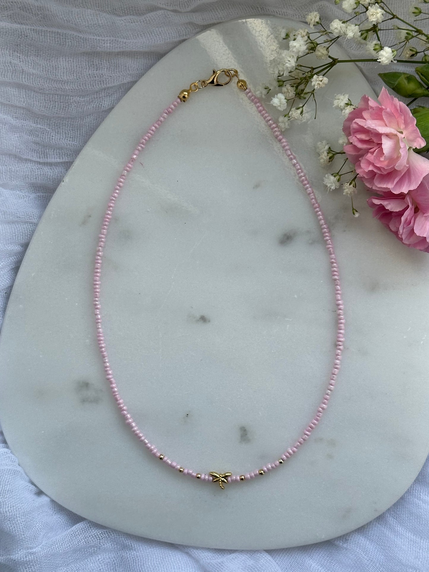 Perlenkette mit Rosa Perlen + Libellen Anhänger - 10608