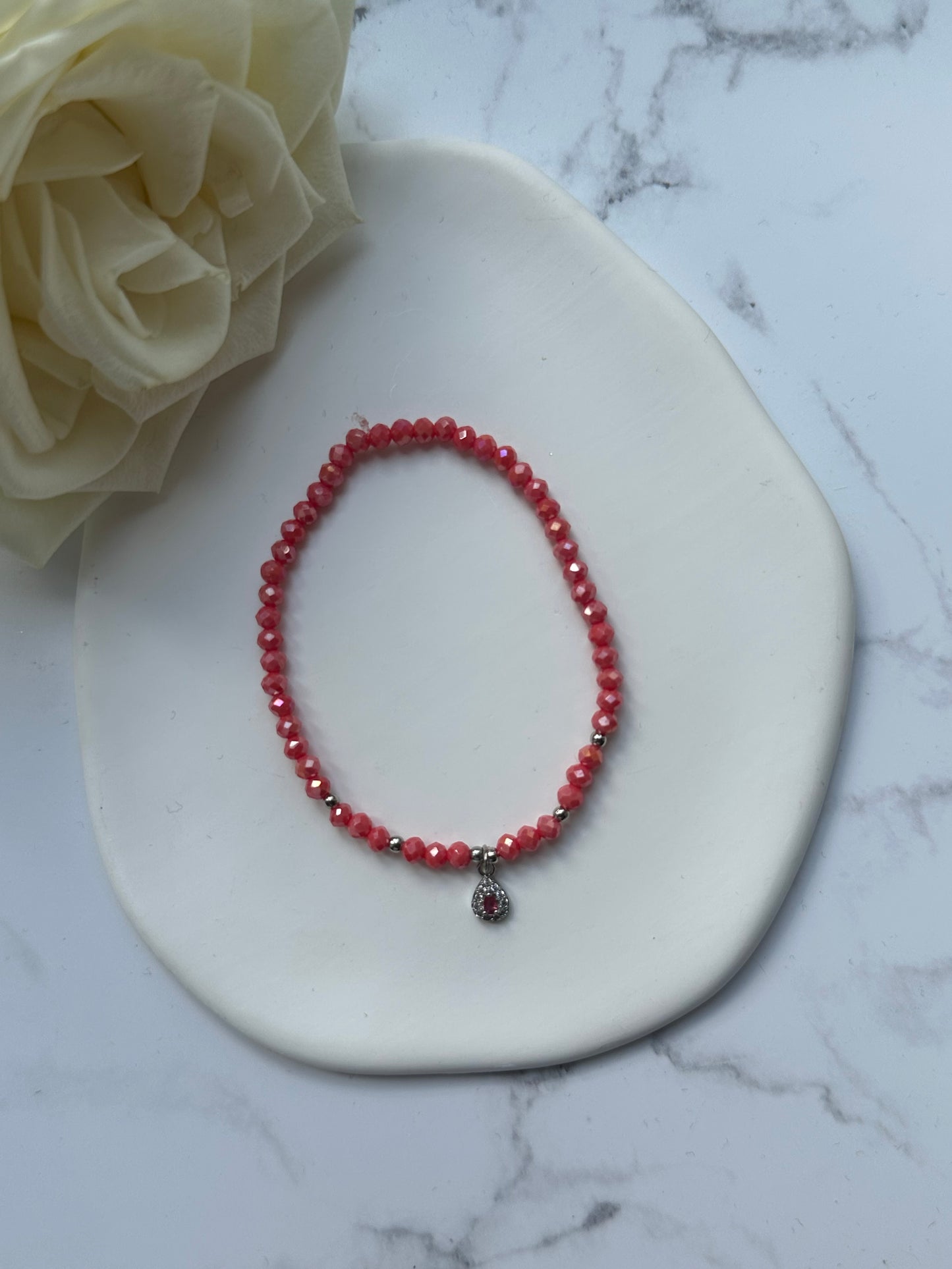 Perlenarmband Kristallperlen und Silbernen Perlen + Tropfen Anhänger - 10894