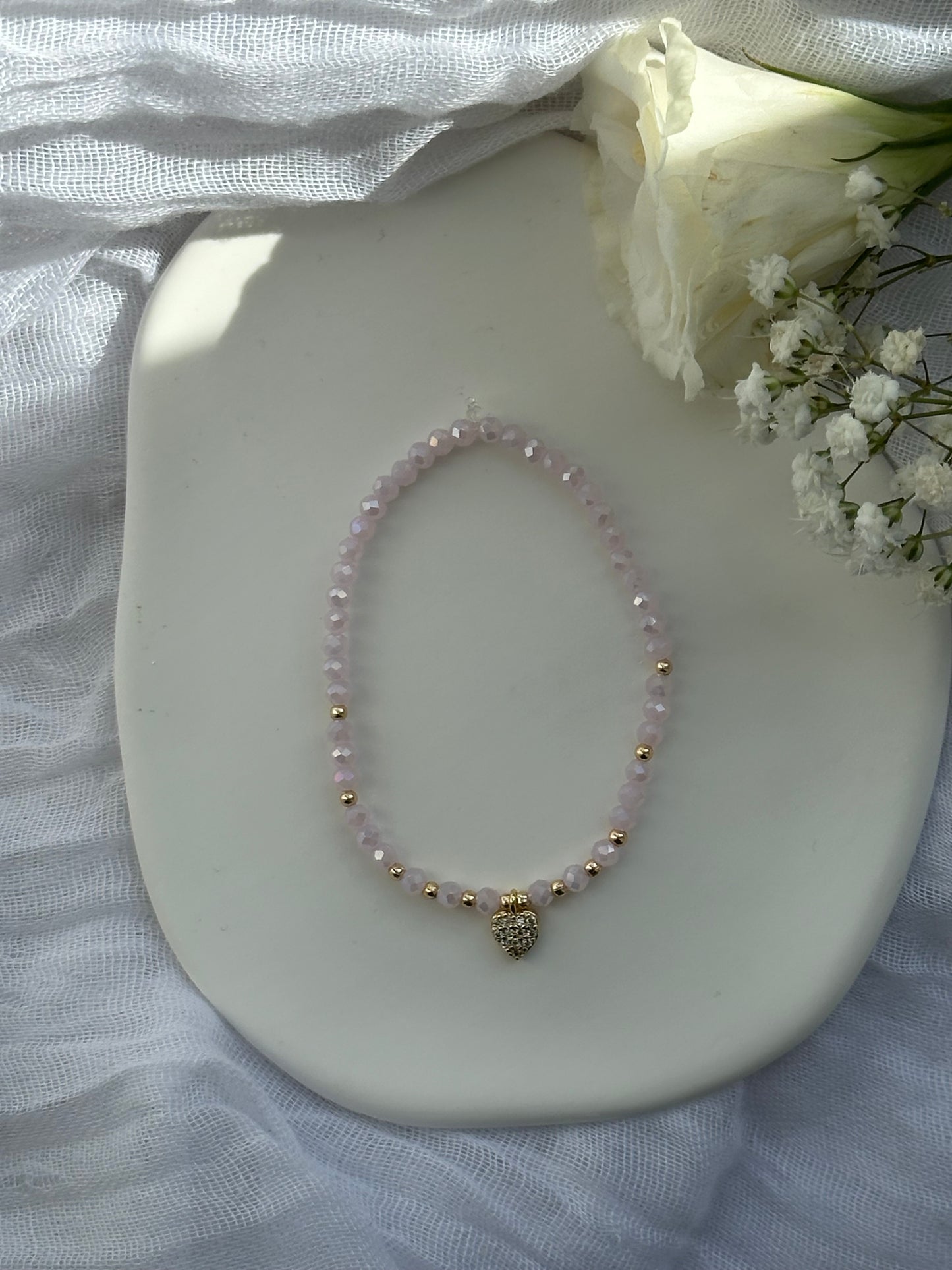 Perlenarmband mit Rosa Kristallperlen und Zirkonia Herz Anhänger - 10553