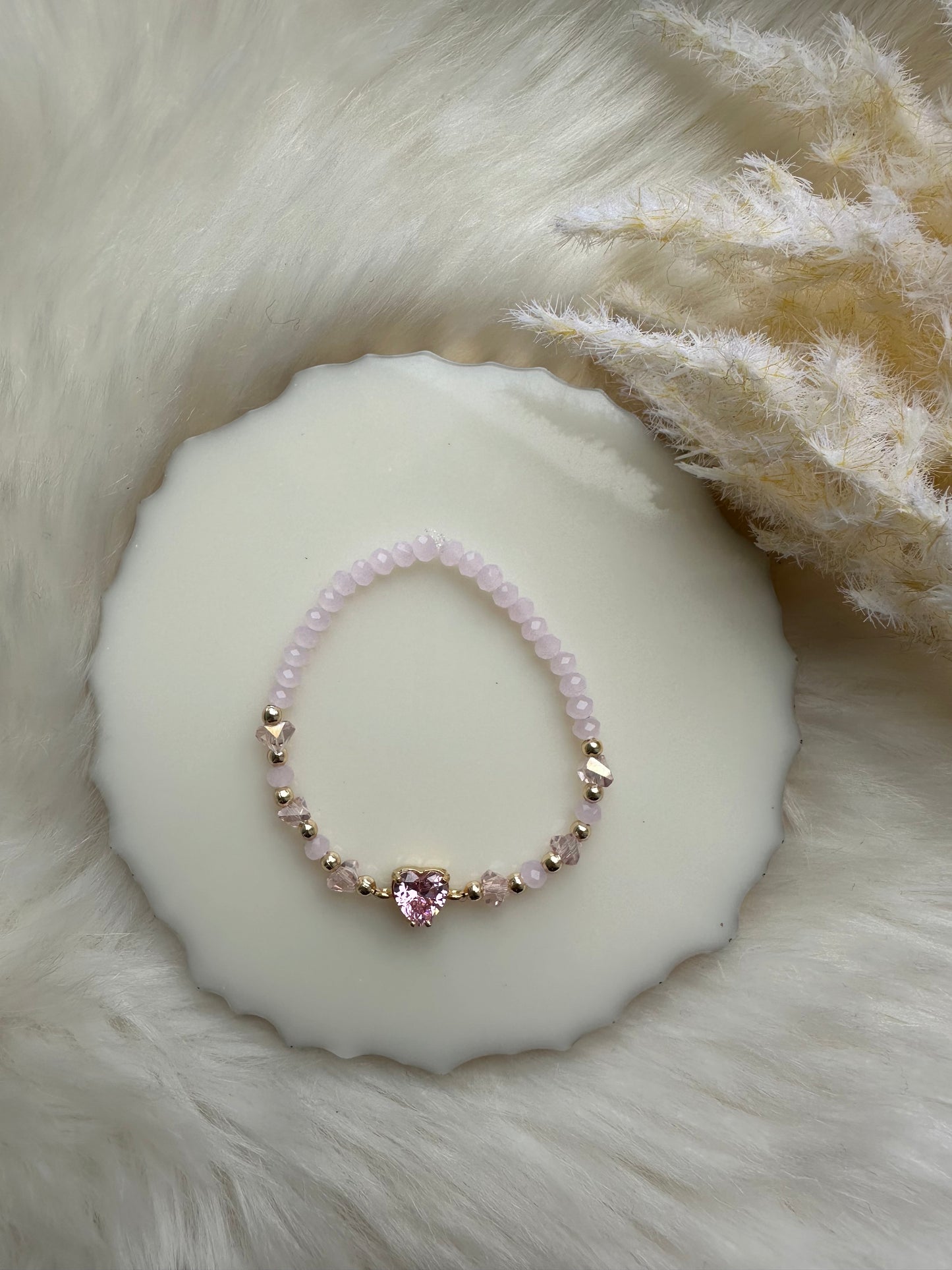 Perlenarmband rosa mit Herz Anhänger - 10483