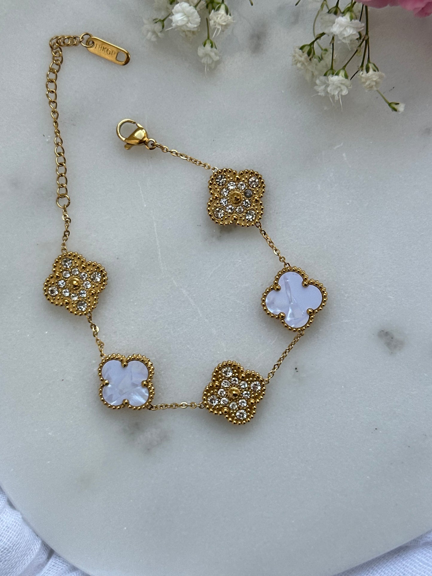 Weiß - Goldenes Clover Armband - 10621