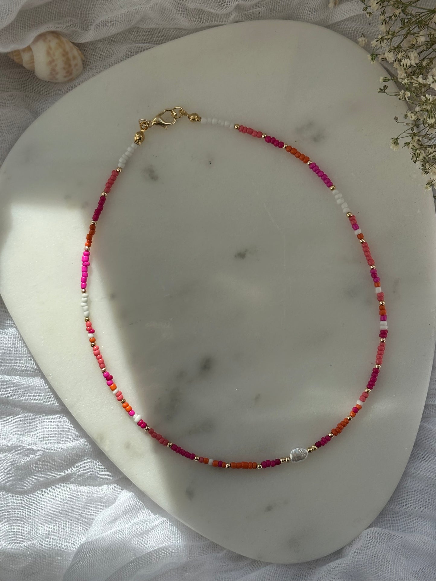 Perlenkette mit Bunten Perlen und Goldenen Perlen - 10797