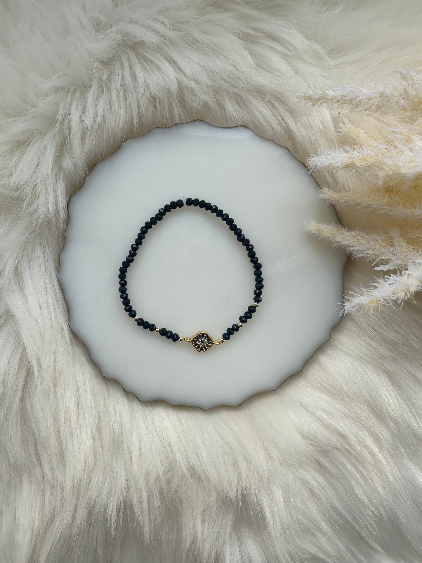 Perlenarmband Dunkelblau mit Nazar Kleeblatt Anhänger - 10451