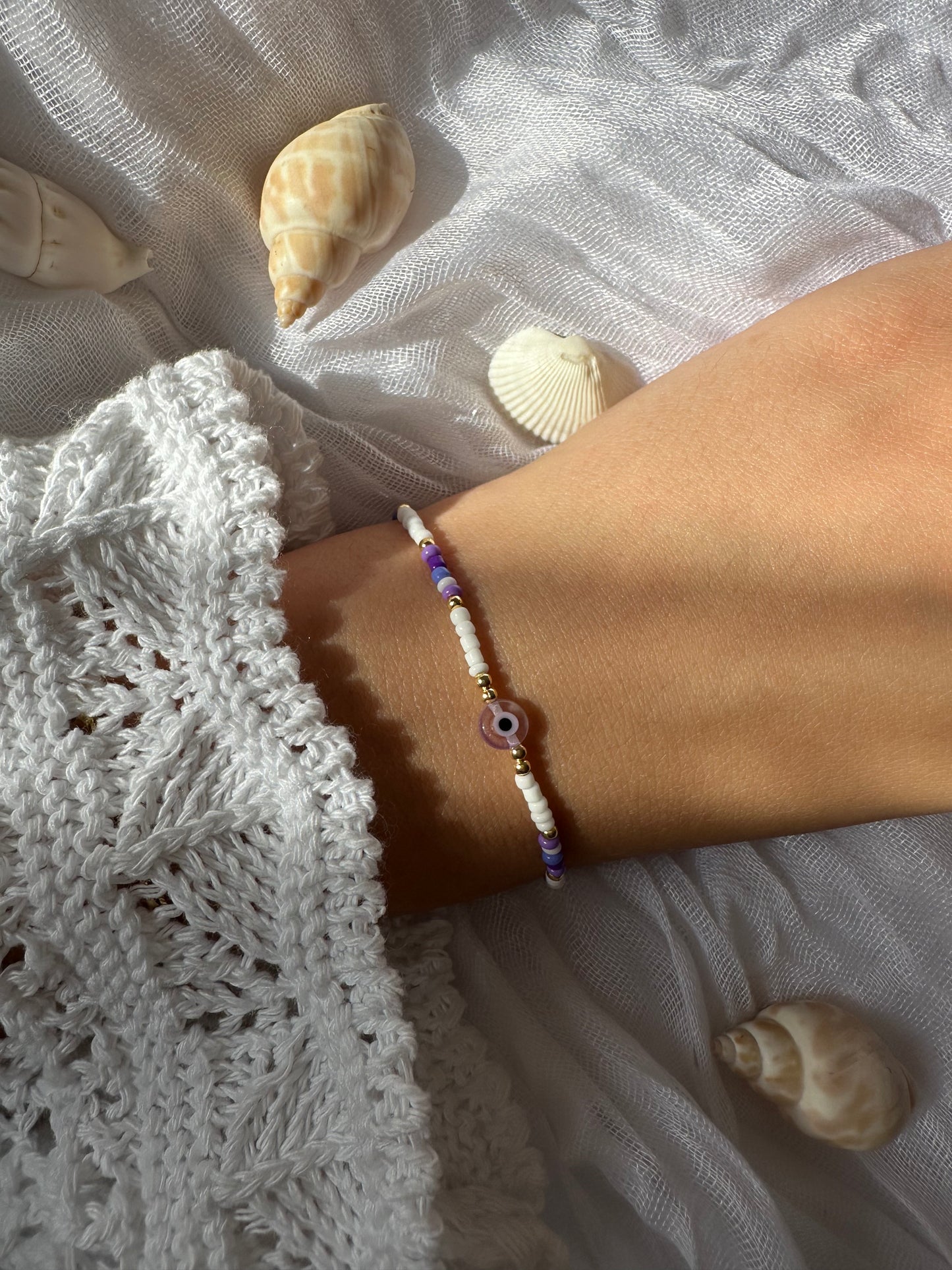 Buntes Perlenarmband mit Lila Tönen und Nazar - 10373