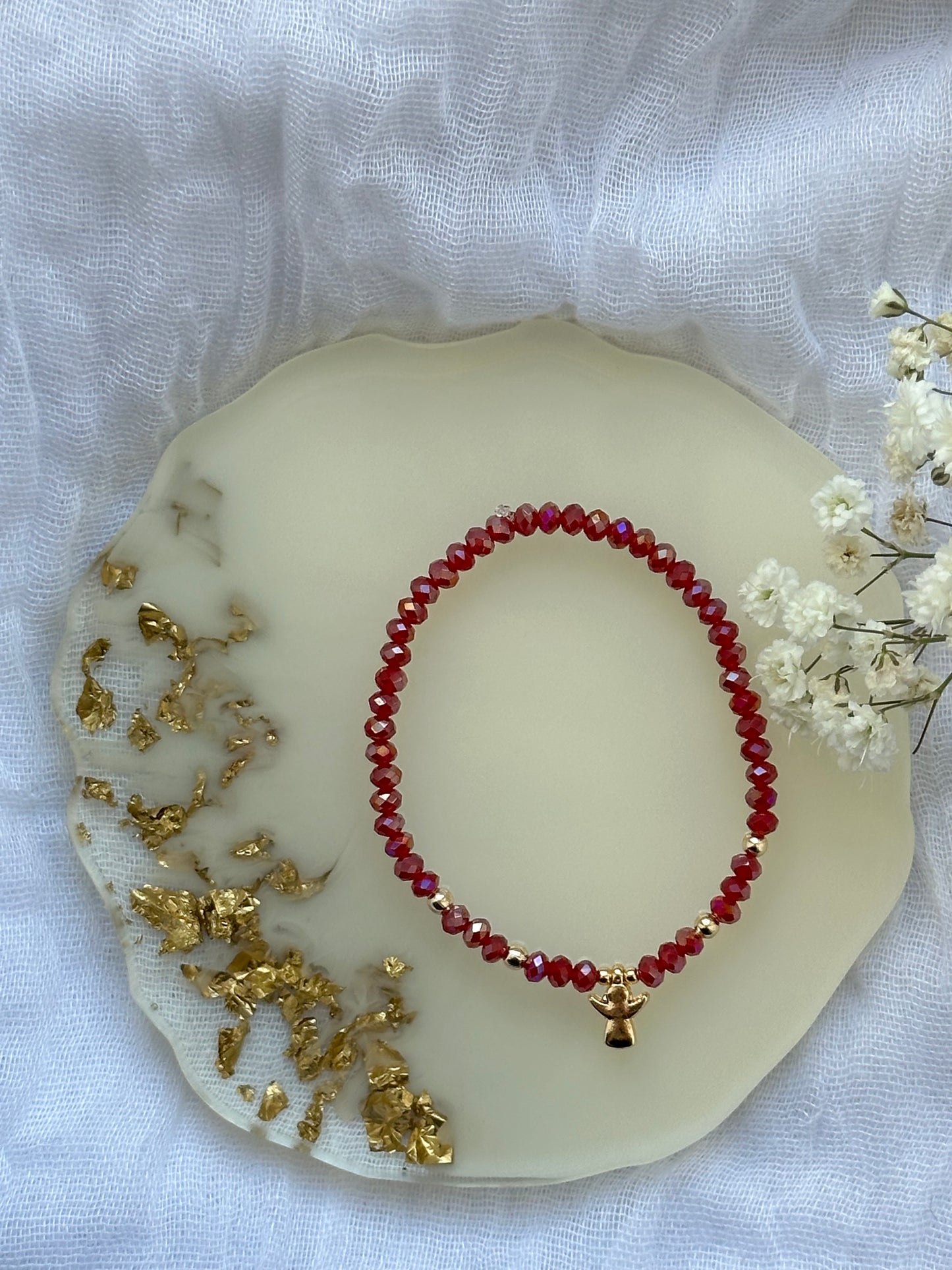 Perlenarmband mit Roten Kristallperlen und Engel Anhänger - 10510