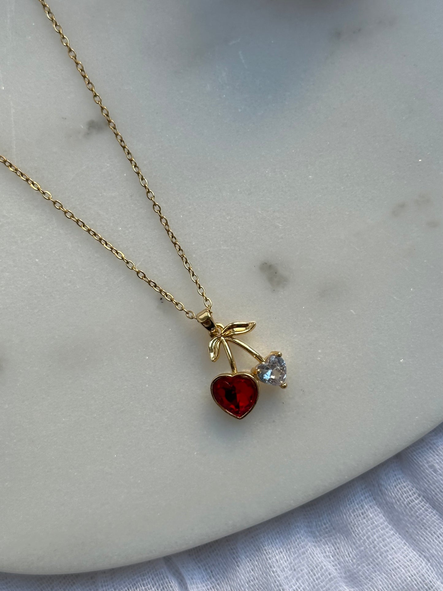 Halskette mit Kirsch Anhänger - 10647