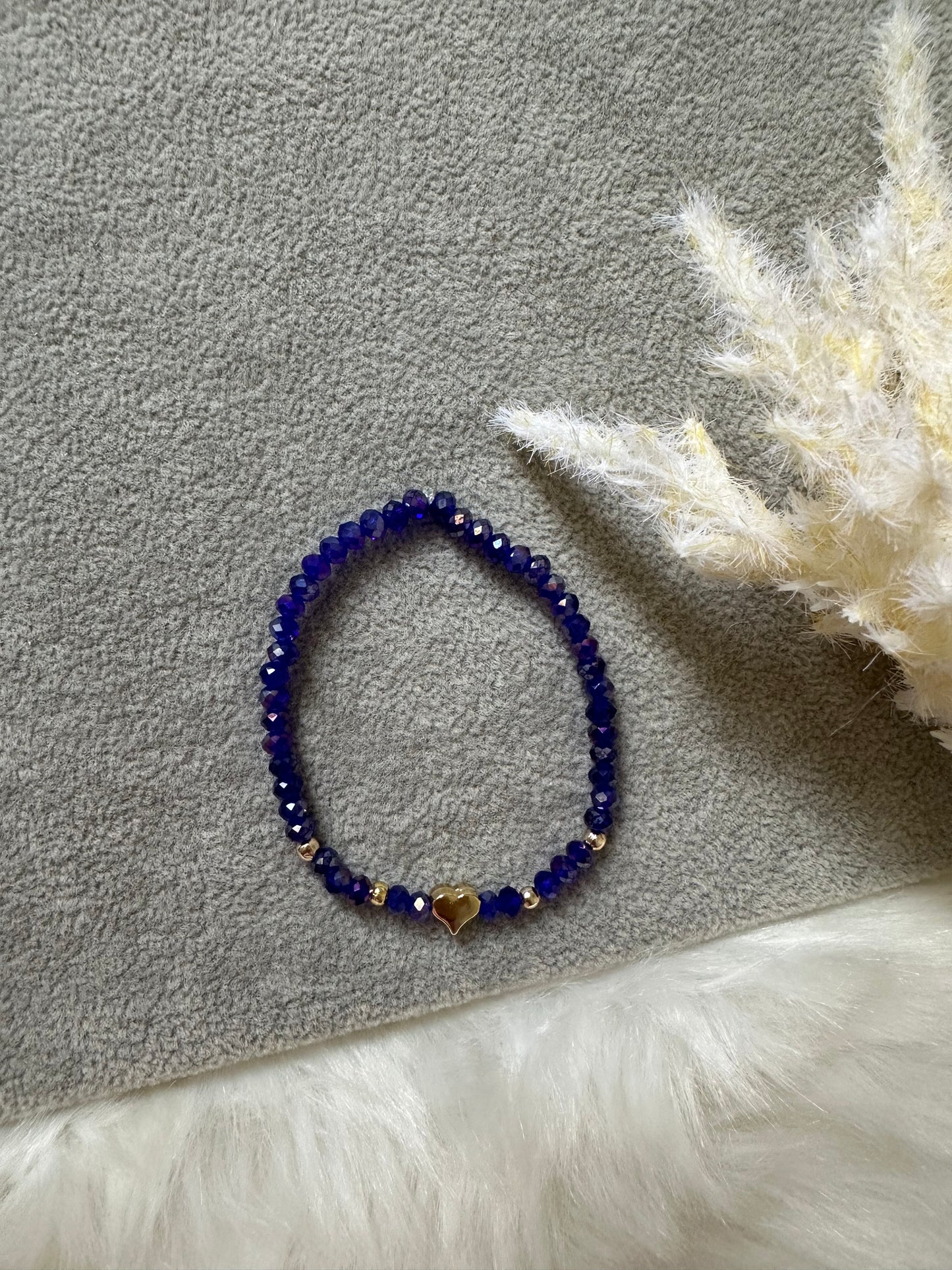 Perlenarmband mit Blauen Kristallperlen und Herz Anhänger - 10302