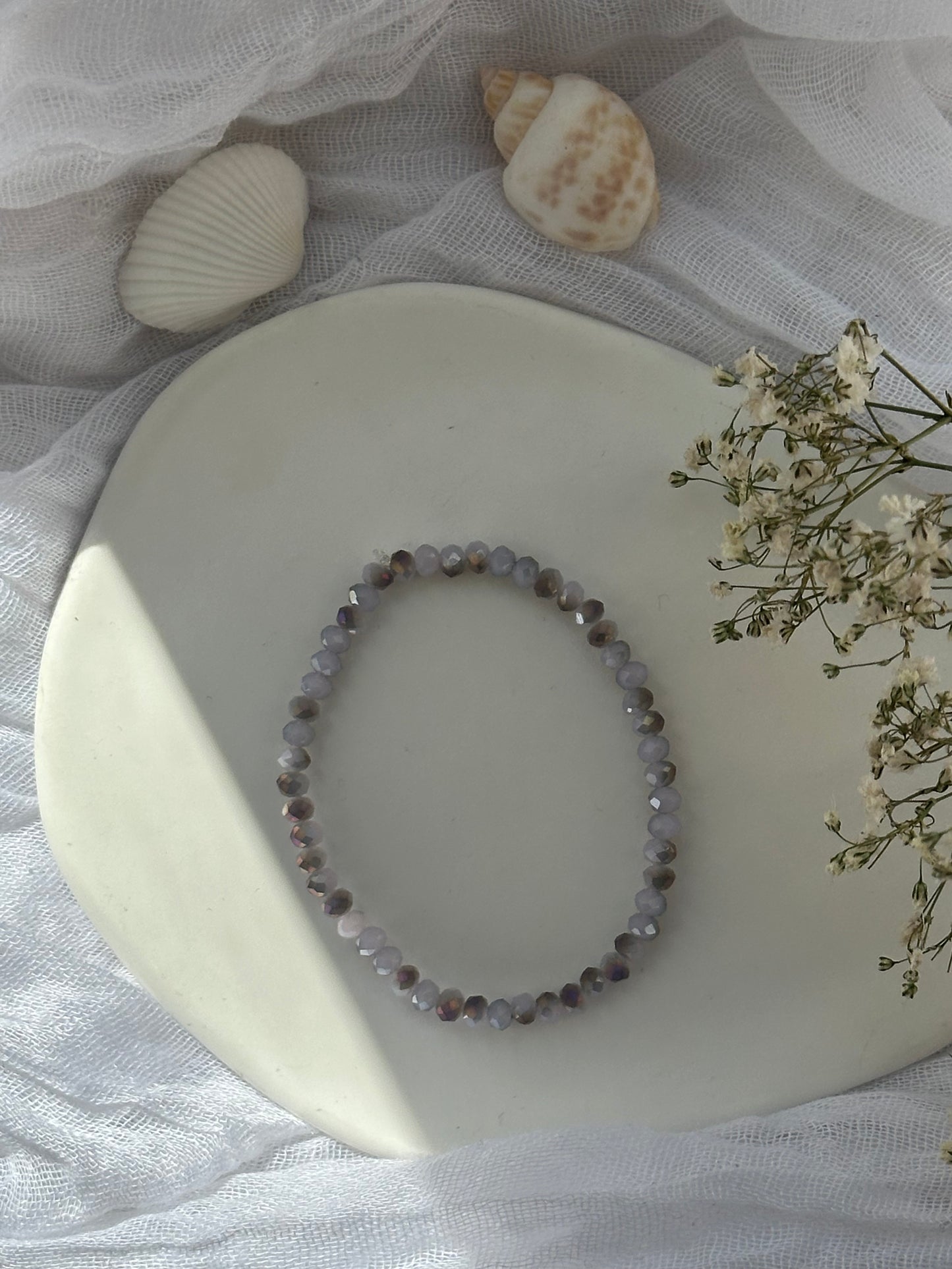 Perlenarmband mit Lila Kristallperlen - 10811