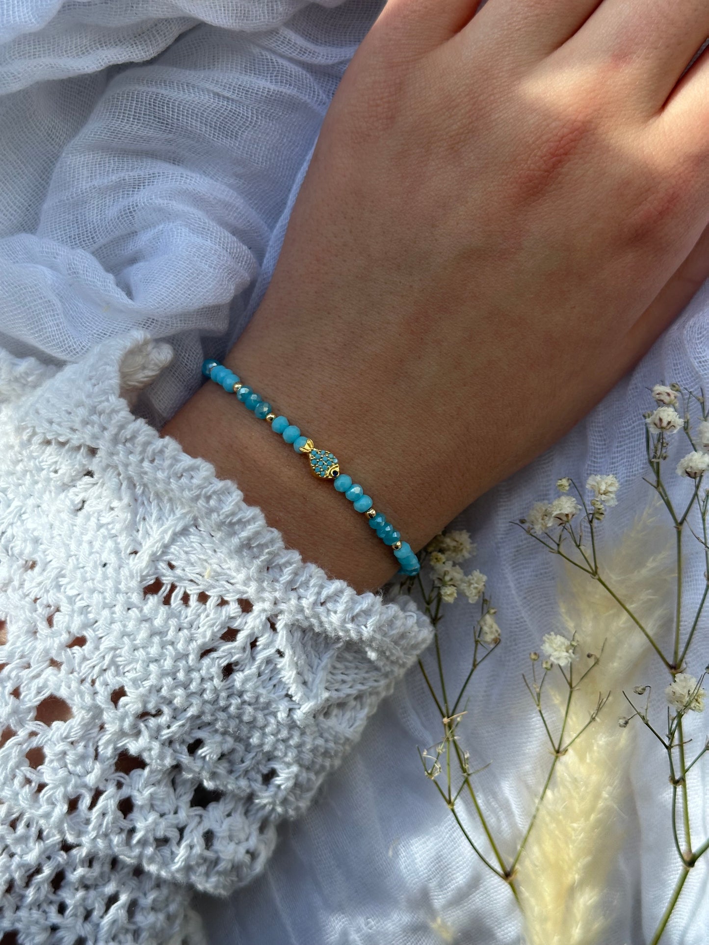 Perlenarmband mit Blauen Kristallperlen + Fisch Anhänger - 10686