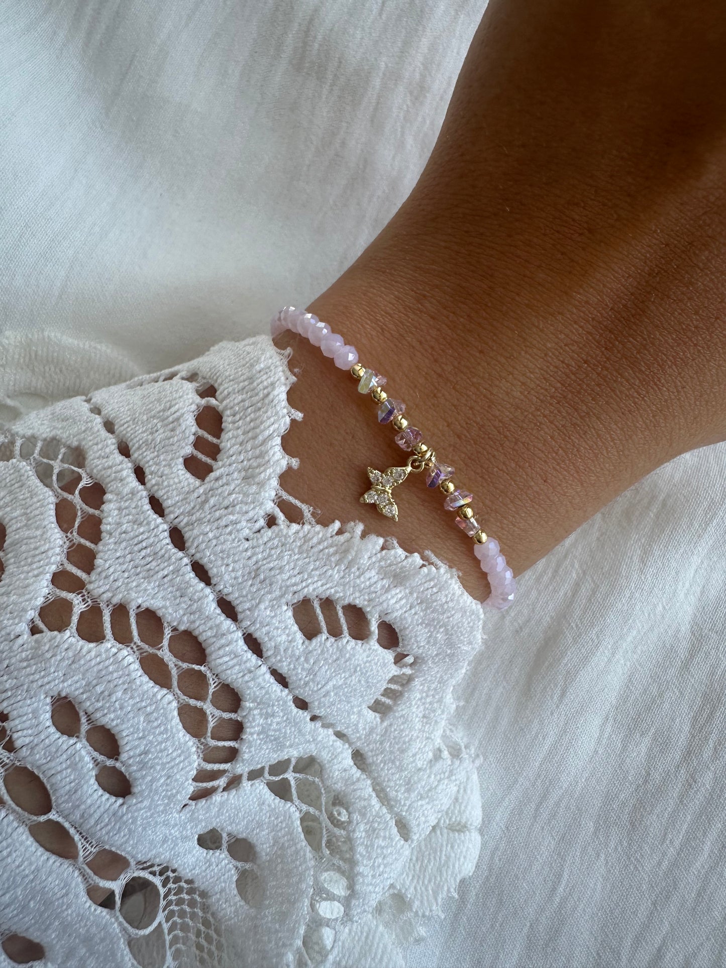 Perlenarmband mit Rosa Kristallperlen + Schmetterling Anhänger - 10402