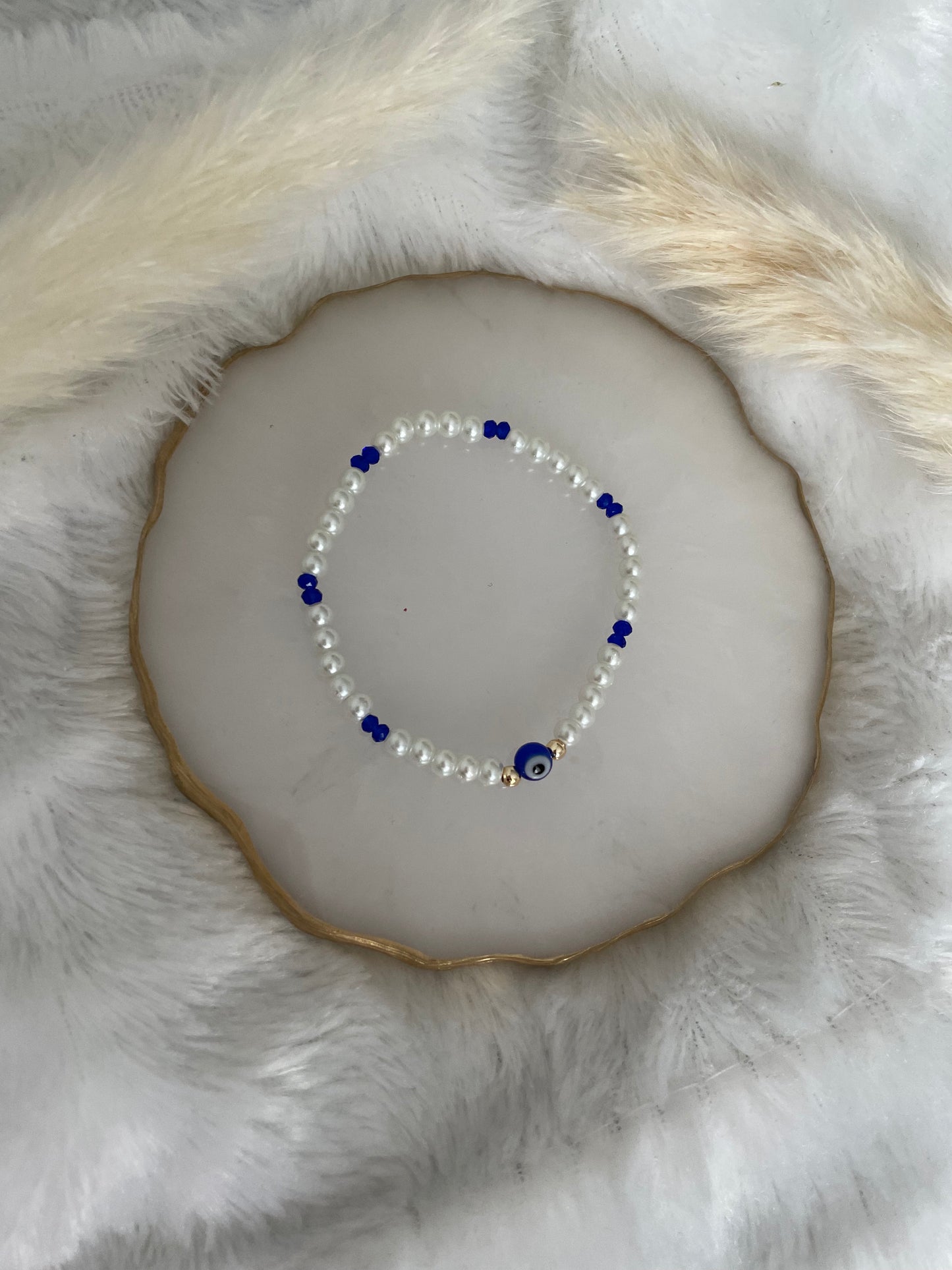 Perlenarmband weiß und blau mit Nazar - 10489