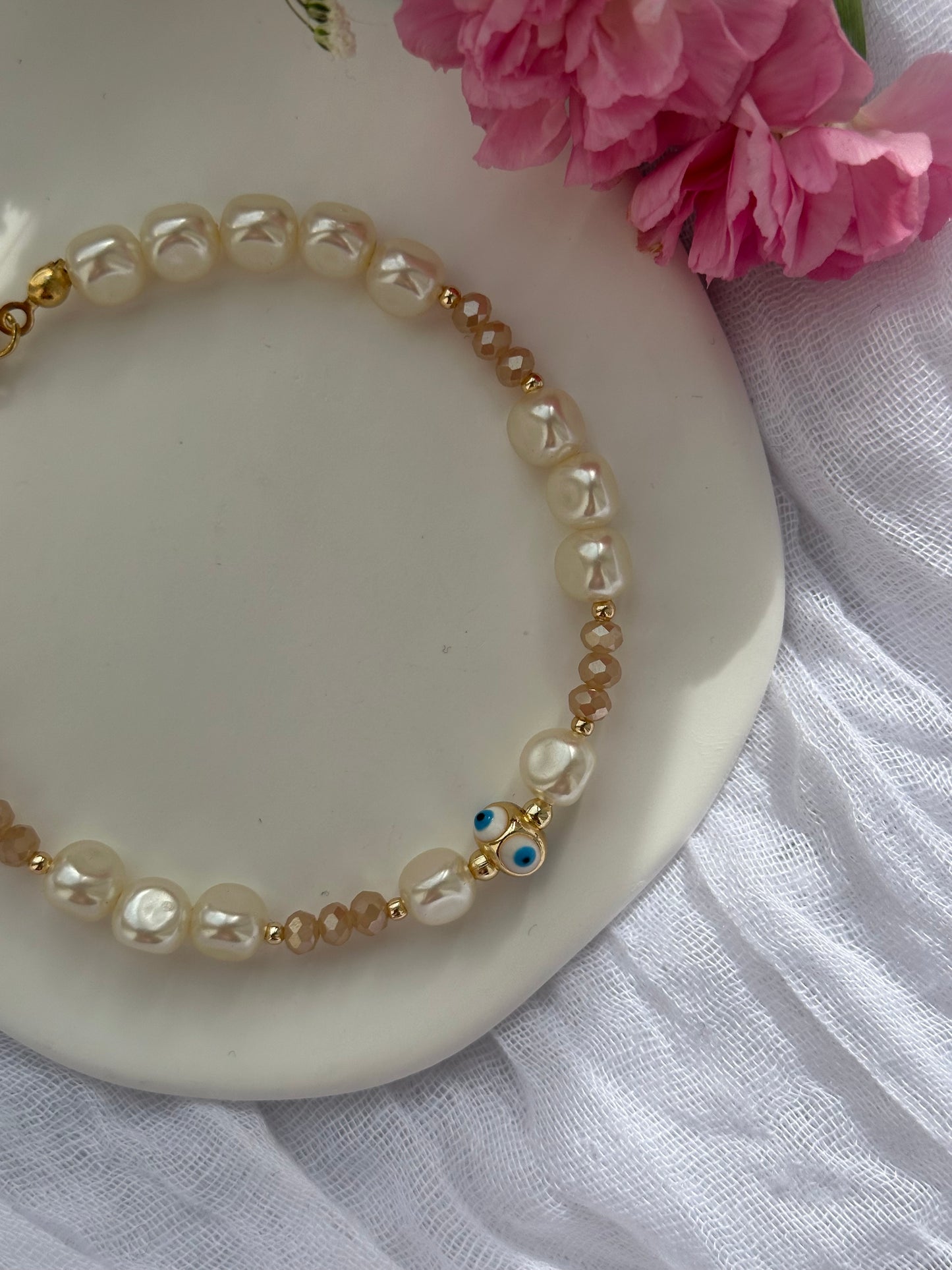 Fußkette mit Weißen Perlen und Goldenen Kristallperlen + Nazar Anhänger - 10595