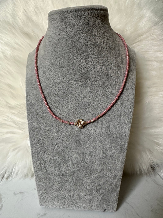 Perlenkette chocker mit Kleeblatt Anhänger - 10117