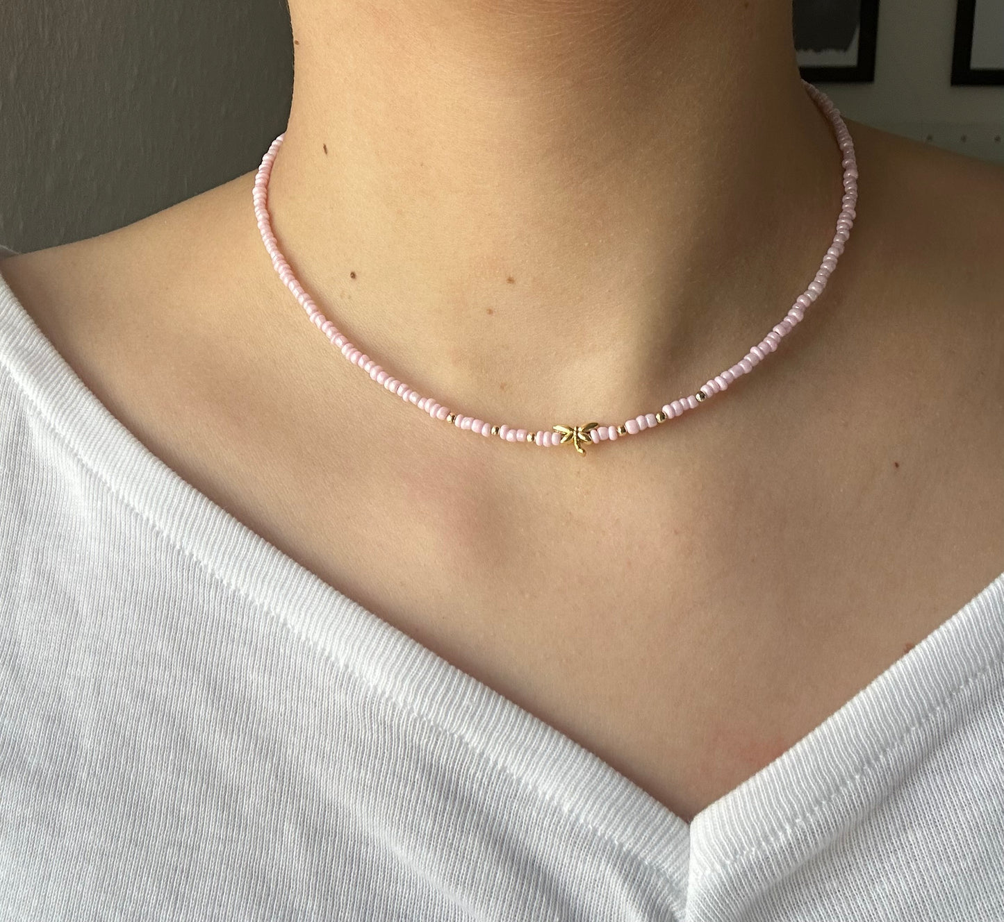 Perlenkette mit Rosa Perlen + Libellen Anhänger - 10608