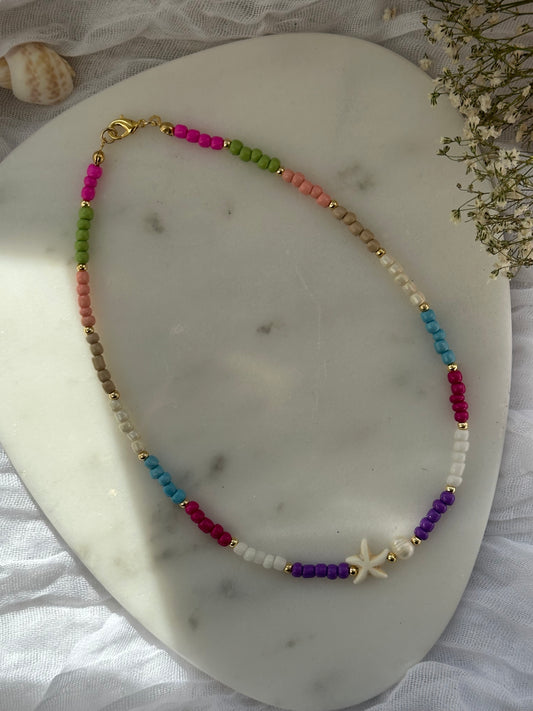 Perlenkette mit Bunten Perlen und Goldenen Perlen + Muschel Anhänger und Süsswasserperle - 10801