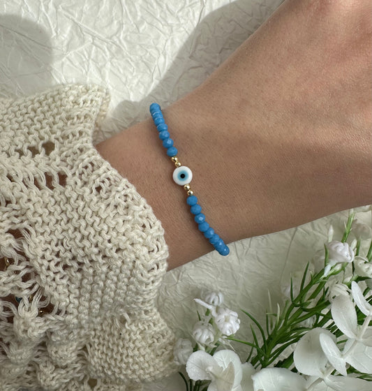Perlenarmband mit Blauen Perlen und einer Nazar Perle - 10239