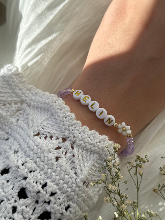 Perlenarmband personalisiert mit Lila Kristallperlen und einer Blume - 2131