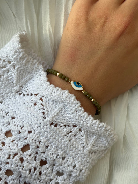 Perlenarmband mit Grünen Kristallperlen und Goldenen Perlen + Nazar Anhänger - 111225