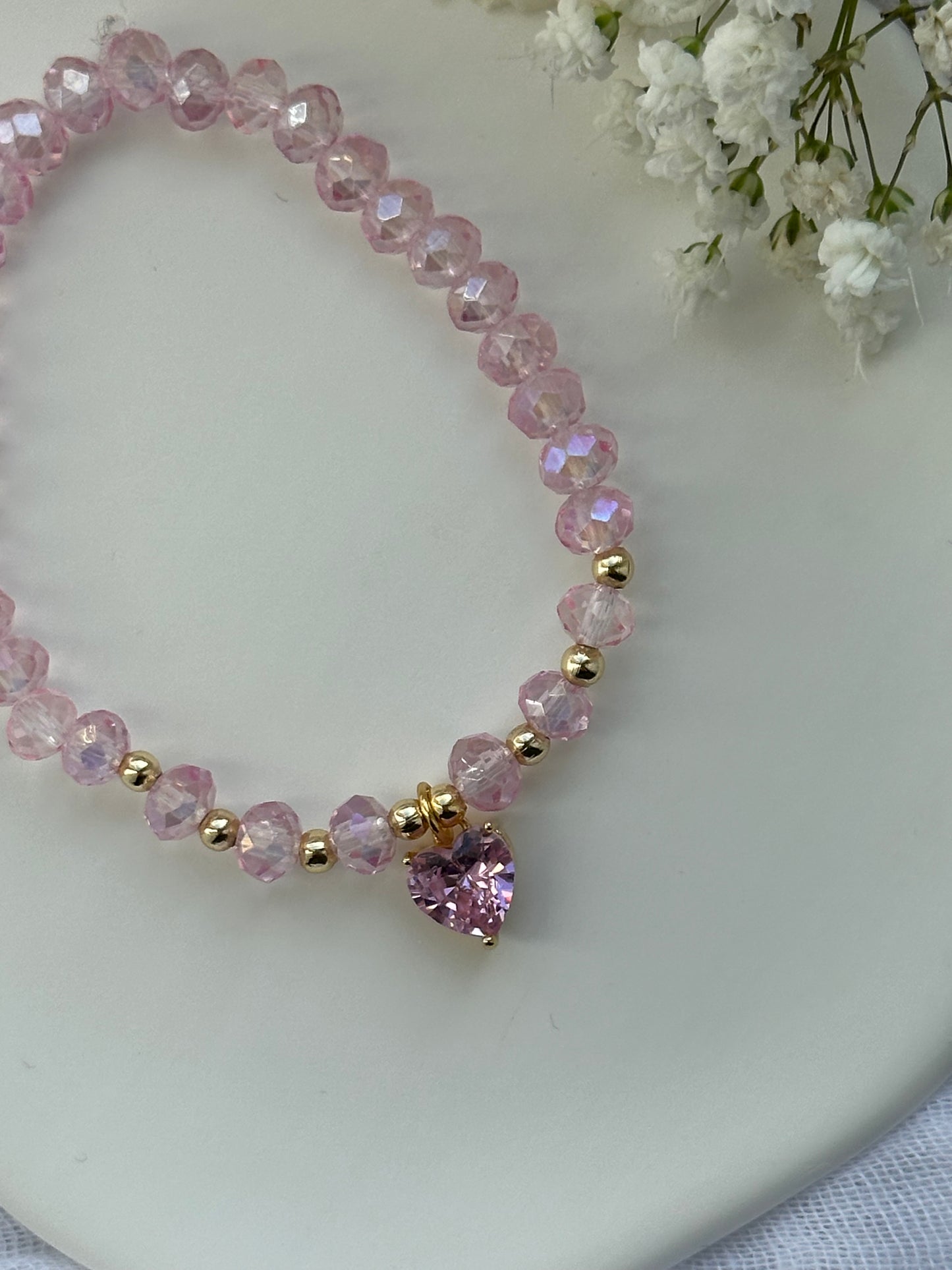 Perlenarmband mit Rosa Kristallperlen und Zirkonia Herz Anhänger - 10543