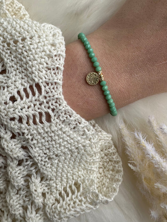 Perlenarmband mit Grünen Kristallperlen und Tura Anhänger - 10391