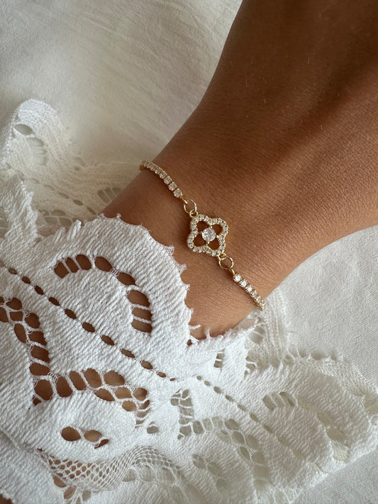 Goldenes Armband mit Goldenem Kleeblatt verstellbar