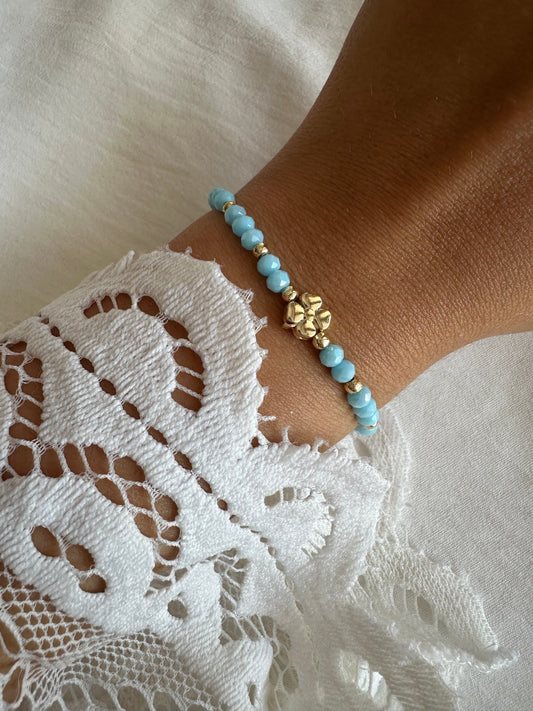 Perlenarmband mit Blauen Kristallperlen und Kleeblatt Anhänger - 10266