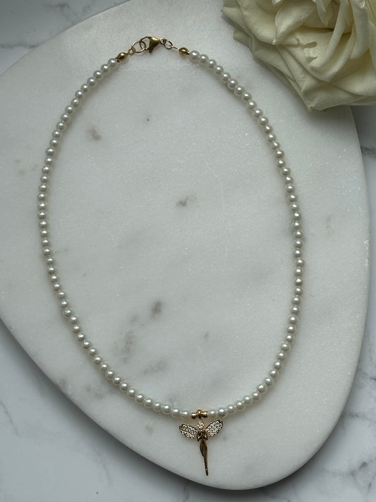 Perlenkette mit Weißen Perlen und Goldenen Perlen + Engel Anhänger - 10928