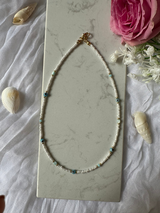 Perlenkette mit Weißen Perlen und Blauen Zwischenperlen + Nazar Perlen - 10132