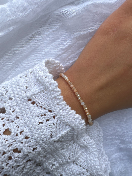 Perlenarmband mit Beigen Kristallperlen - 10338