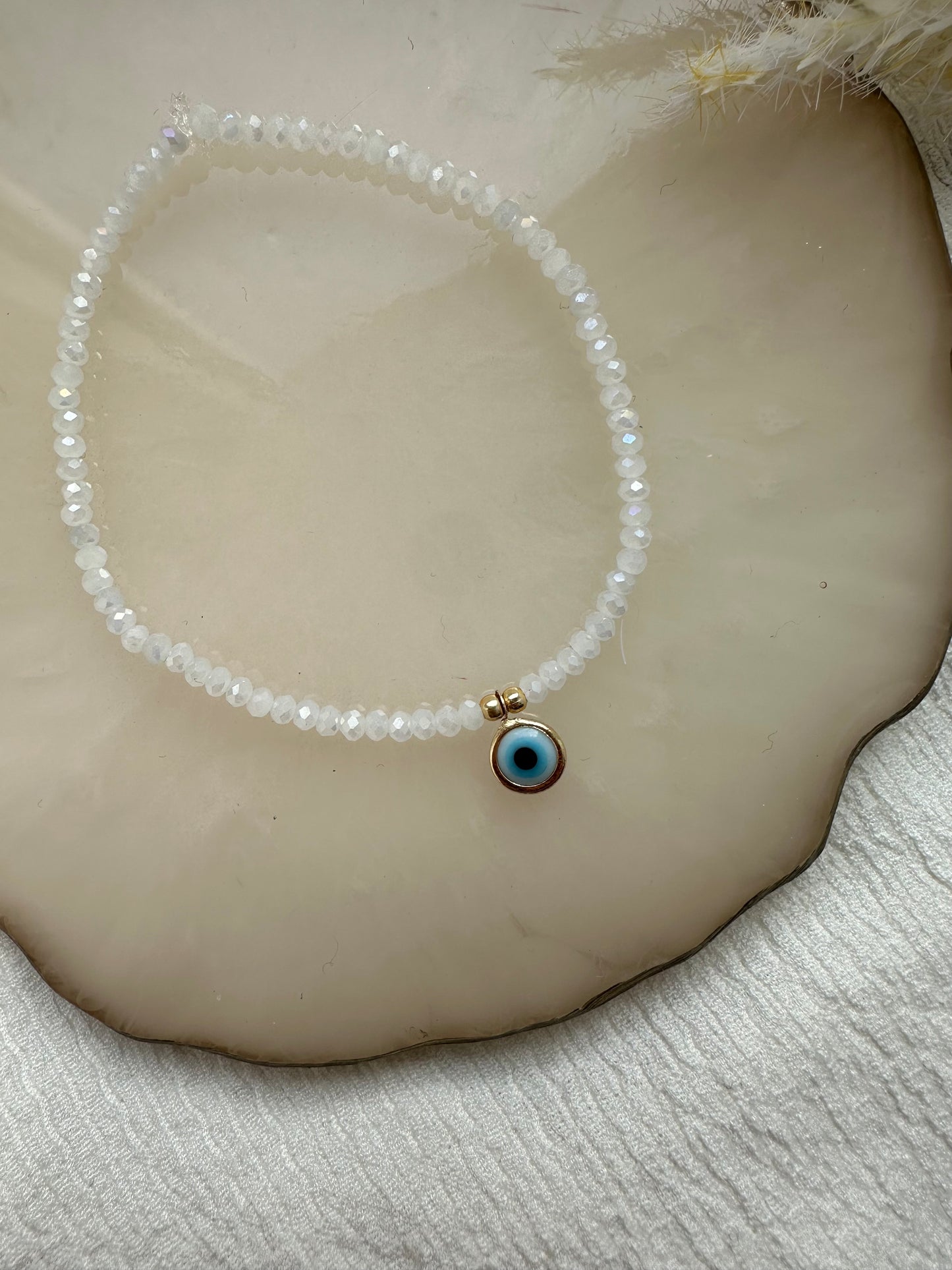 Perlenarmband mit Weißen Kristallperlen und Nazar Anhänger - 10363