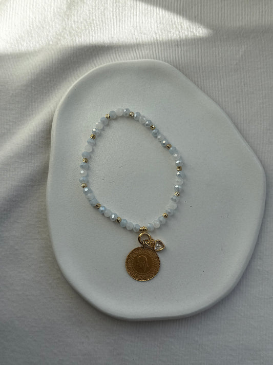 Perlenarmband mit Blauen und Weißen Kristallperlen + Goldenen Perlen + Herz Anhänger - 2088