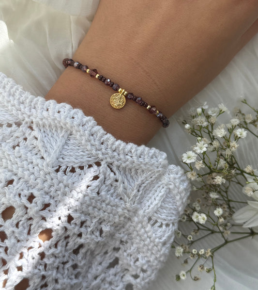 Perlenarmband mit Braunen Glasperlen und Kristallperlen, Goldenen Perlen + Goldene Taler Anhänger - 10975