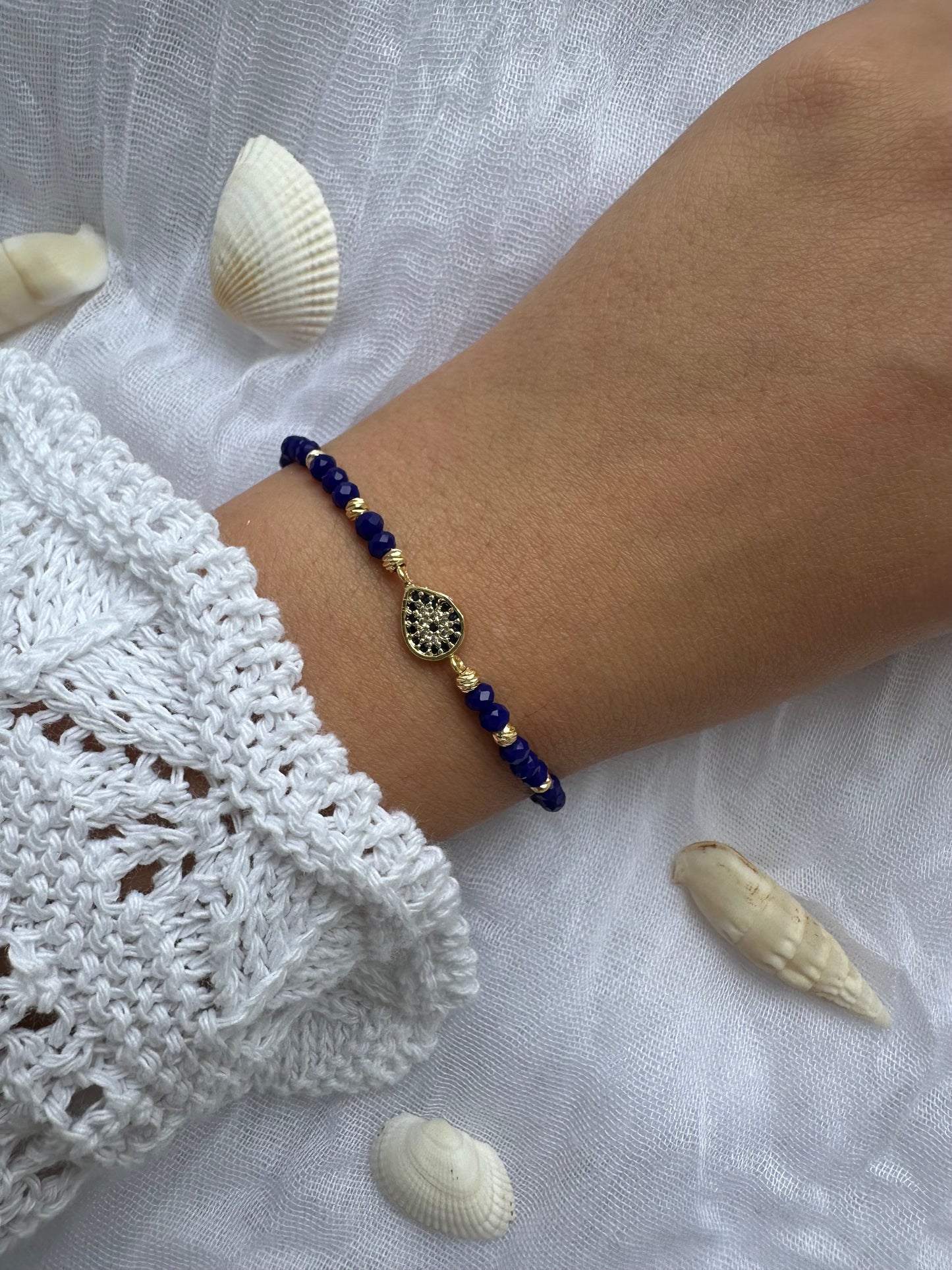 Perlenarmband mit Dunkelblauen Kristallperlen und Nazar - 10255