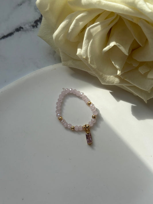 Perlenring mit Rosa Kristallperlen und goldenen Details + Zirkonia Anhänger - 10913