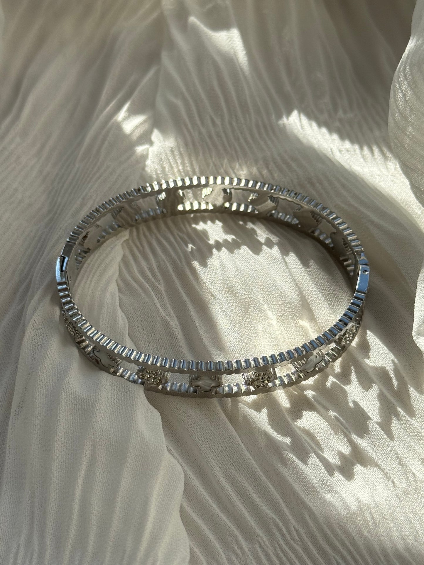 Silberner Armreif Clover - 11097