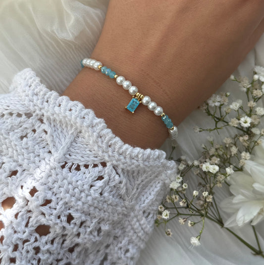 Perlenarmband mit Weißen Glasperlen, Blauen Kristallperlen, Goldenen Perlen + Stein Anhänger - 10978