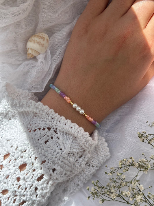 Perlenarmband mit Bunten und Weißen Perlen - 10846