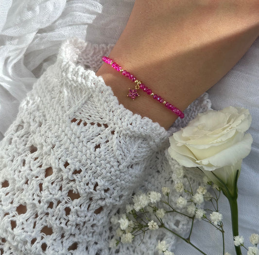 Perlenarmband mit Pinken Kristallperlen und Blumen Anhänger - 10555