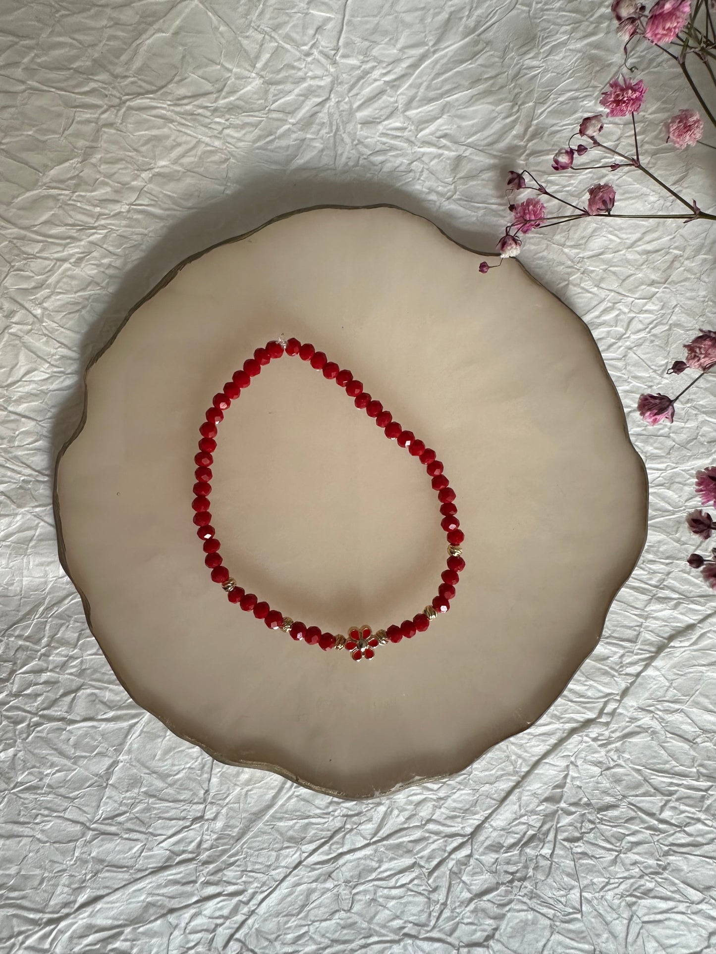 Perlenarmband mit Roten Kristallperlen und Blumen Anhänger - 10246