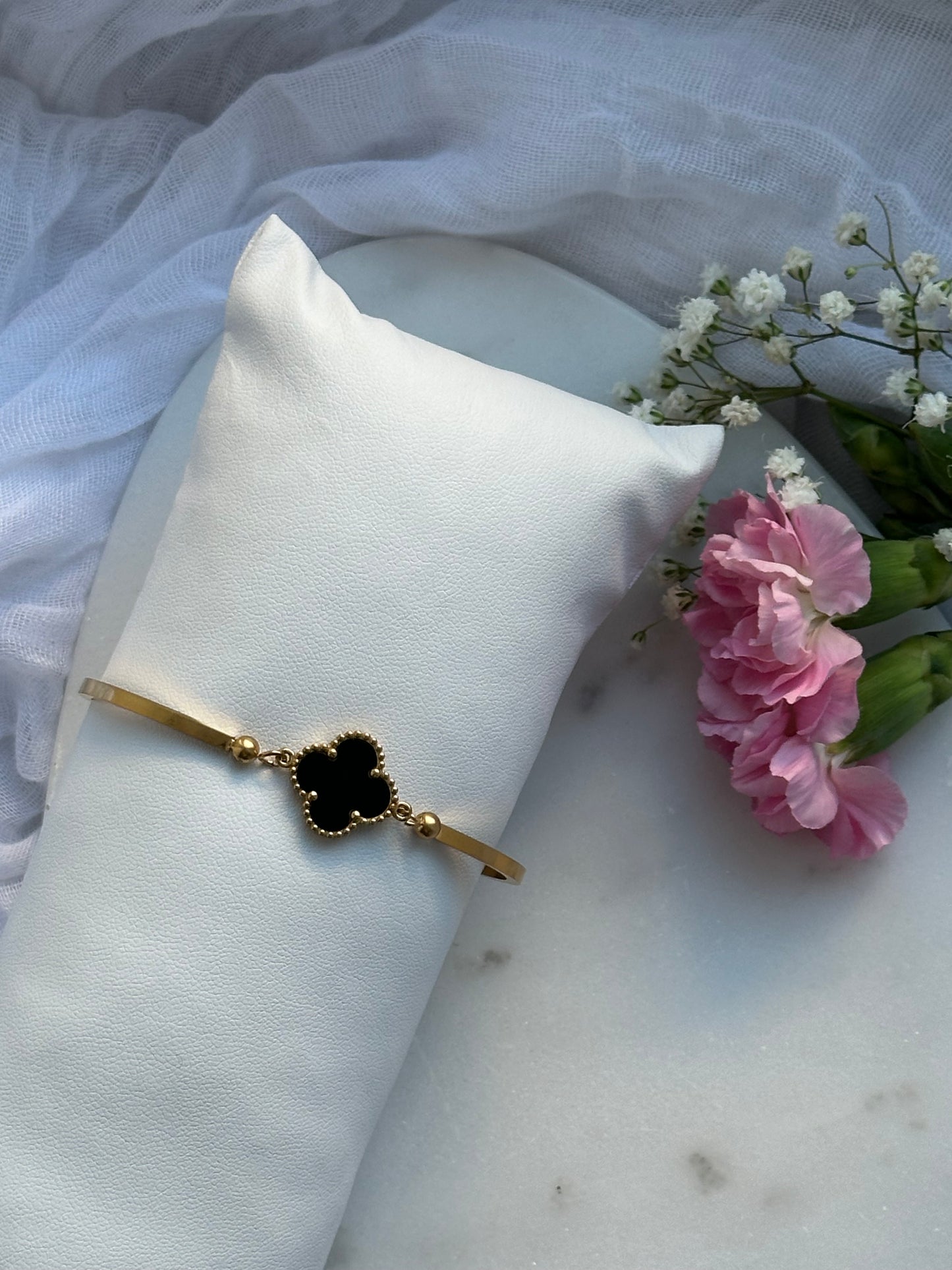 Goldener Clover Armreif - Schwarz - 10636