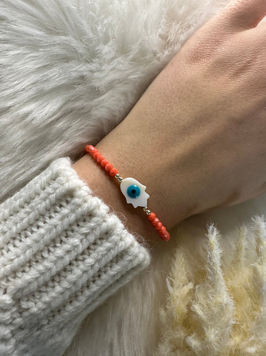 Perlenarmband mit Orangenen Kristallperlen und Fatimas Hand Anhänger - 10233
