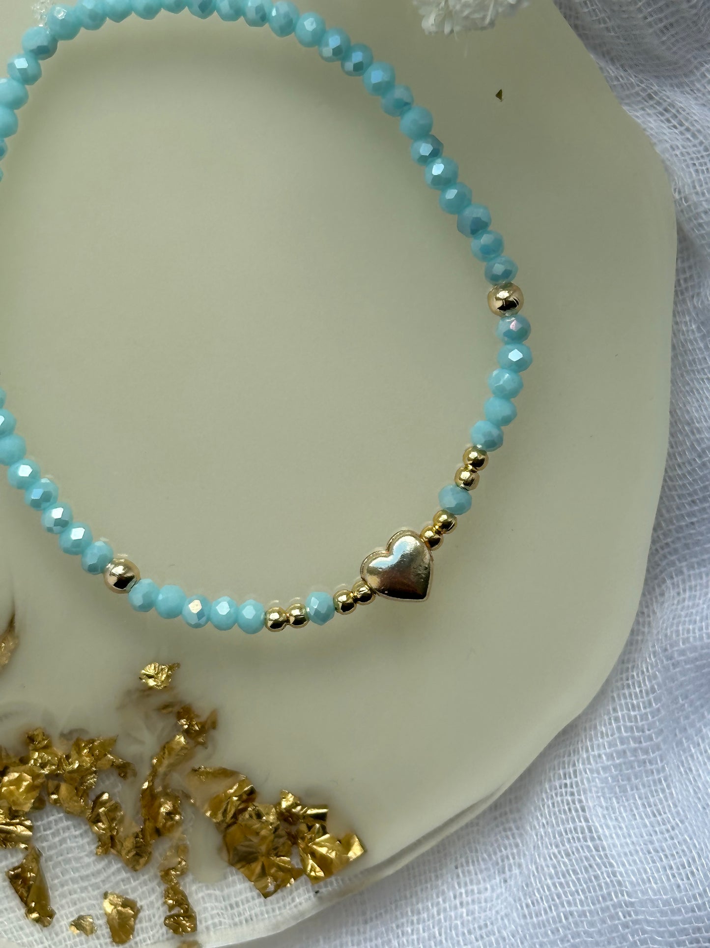 Perlenarmband mit Blauen Kristallperlen und Herz Anhänger - 10515