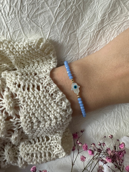 Perlenarmband mit Blauen Kristallperlen und Fatimas Hand - 10247
