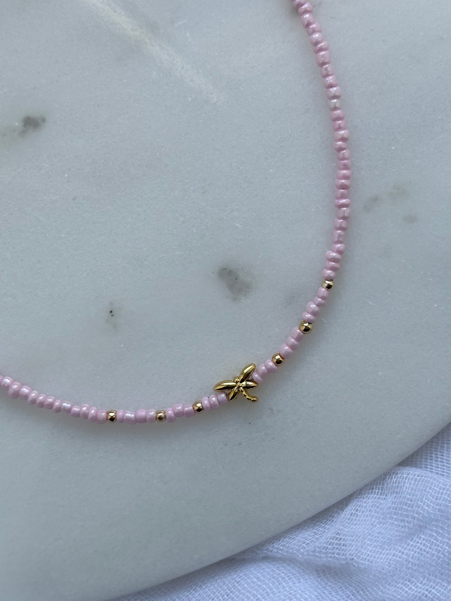Perlenkette mit Rosa Perlen + Libellen Anhänger - 10608